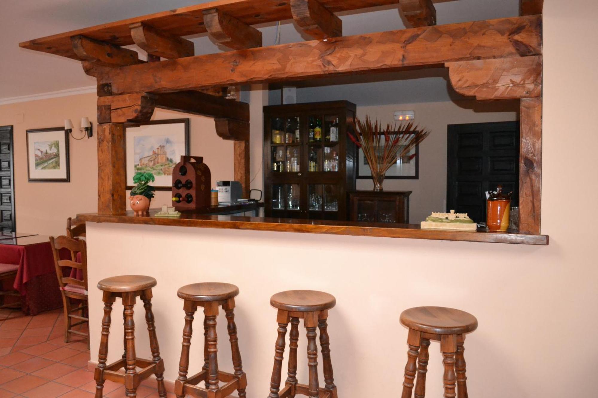 Posada Real Del Pinar Pozal de Gallinas Buitenkant foto